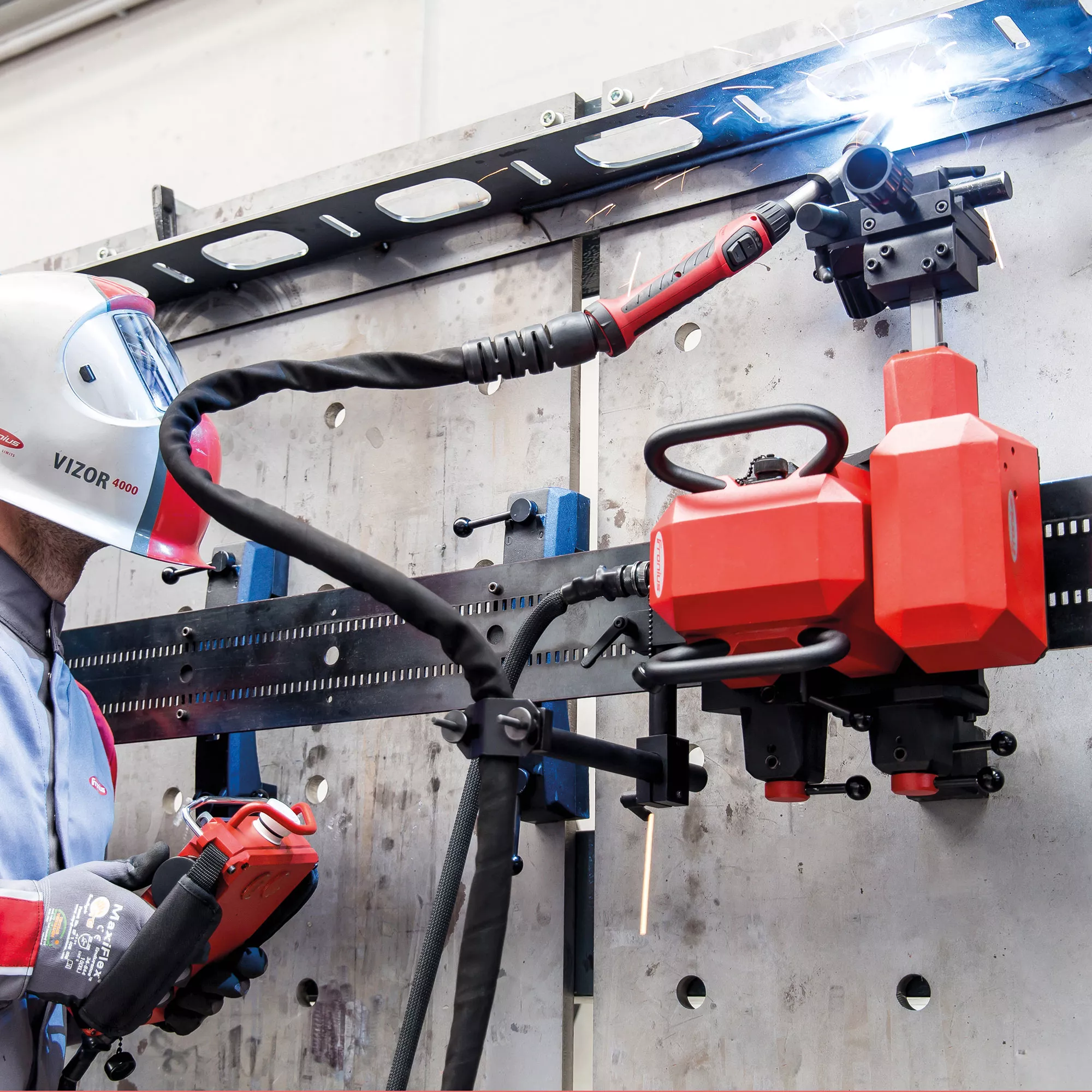 Welding robot